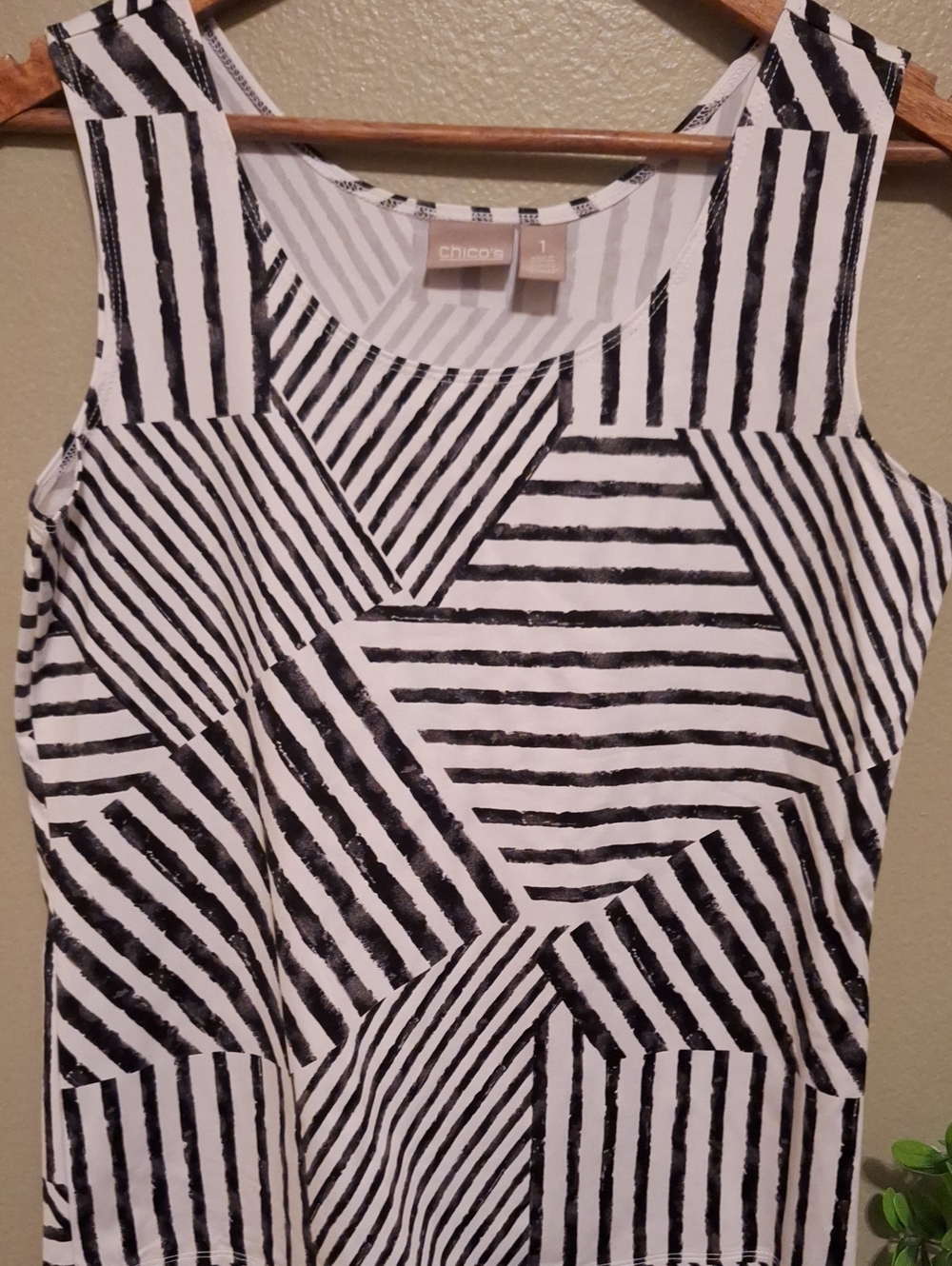 Chico's Black & White Geometric Striped Tank